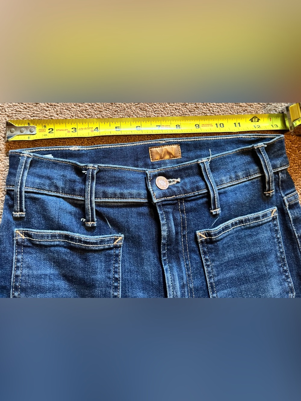 MOTHER The Patch Pocket Weekender Mid-Rise Flare Jeans - Picture 5 of 7